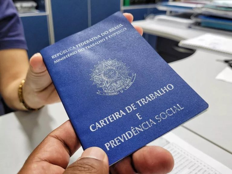 Confira as 91 vagas de emprego disponíveis nesta quarta-feira (25), em Caruaru e região￼