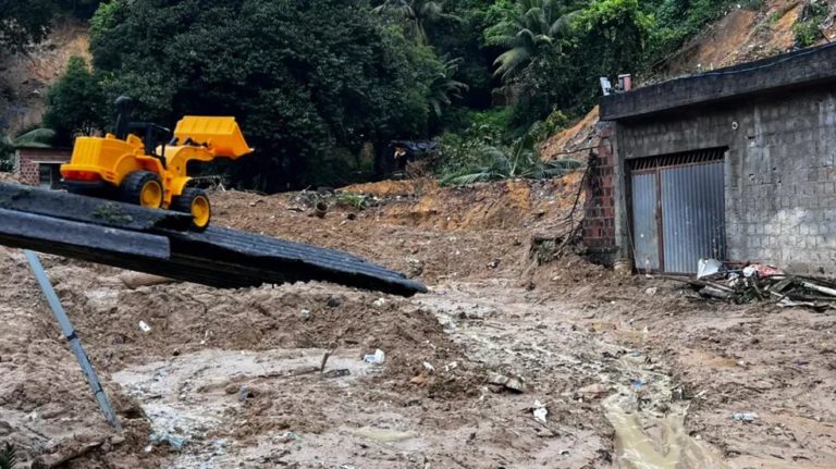 Sobe para 121 número de mortes pelas chuvas em Pernambuco; total de desabrigados aumenta para 7.312 pessoas￼